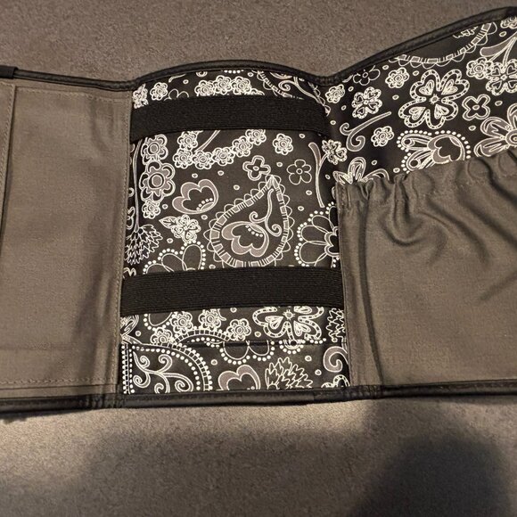 LOT OF 2 Thirty One Envelope Card Pouch Silver Metallic Smooth Pebble New In Bag - Picture 4 of 8